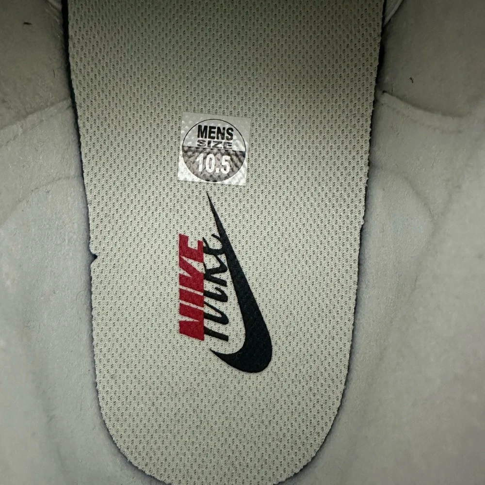 Nike Air Trainer 1 mid white and red
Size 10.5 - Picture 5 of 5